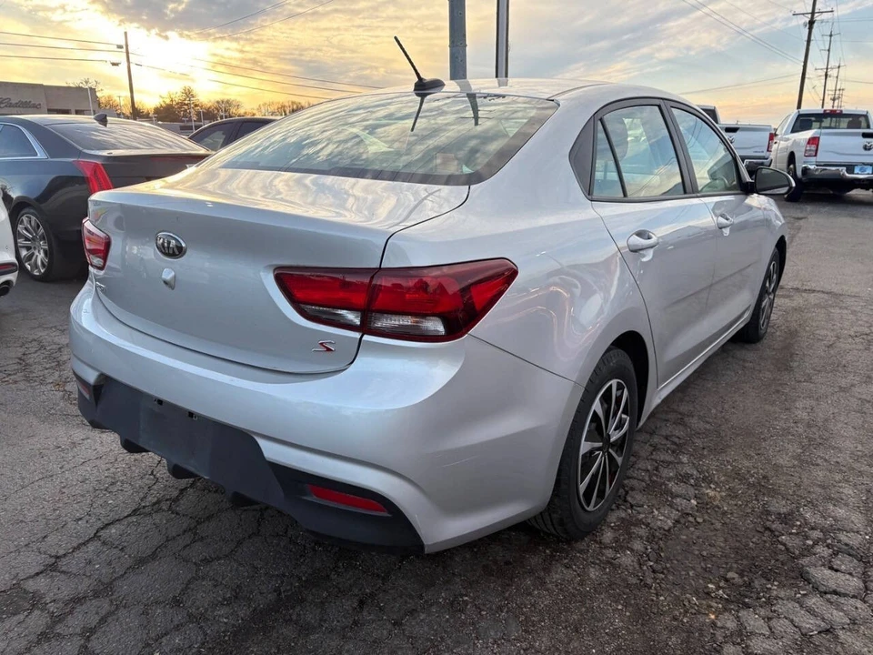 2020 Kia Rio - Image 4 of 11