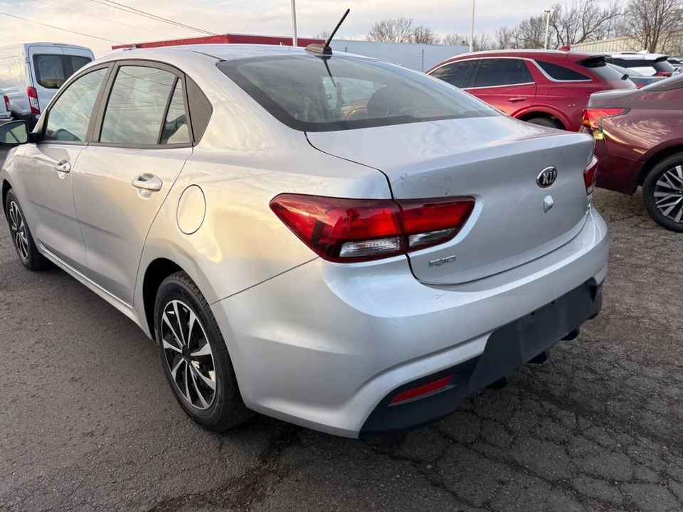 2020 Kia Rio - Image 6 of 11
