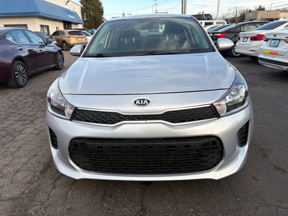 2020 Kia Rio - Image 2 of 11