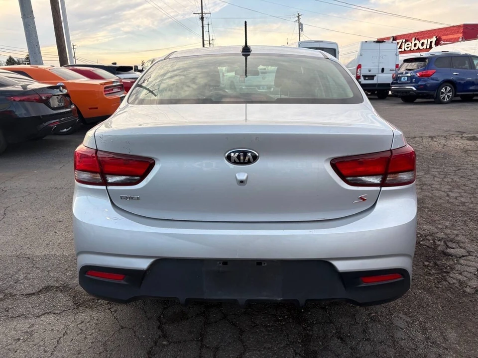 2020 Kia Rio - Image 5 of 11