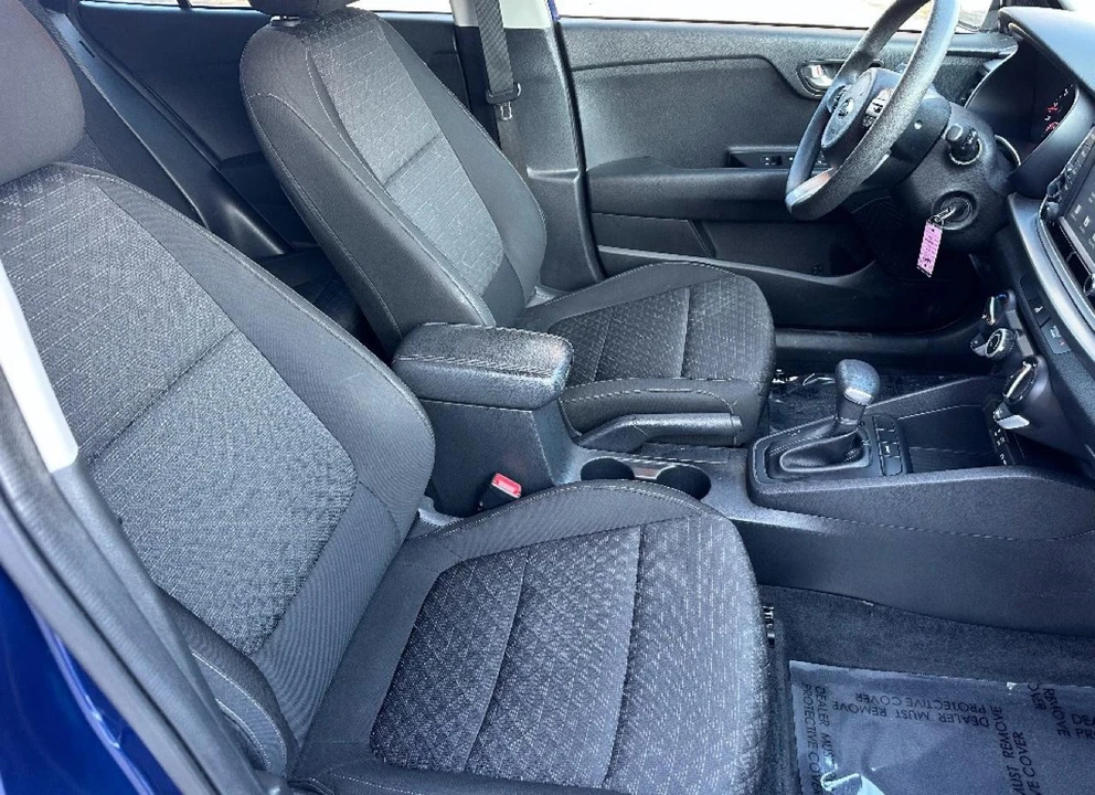 2020 Kia Rio - Image 7 of 14