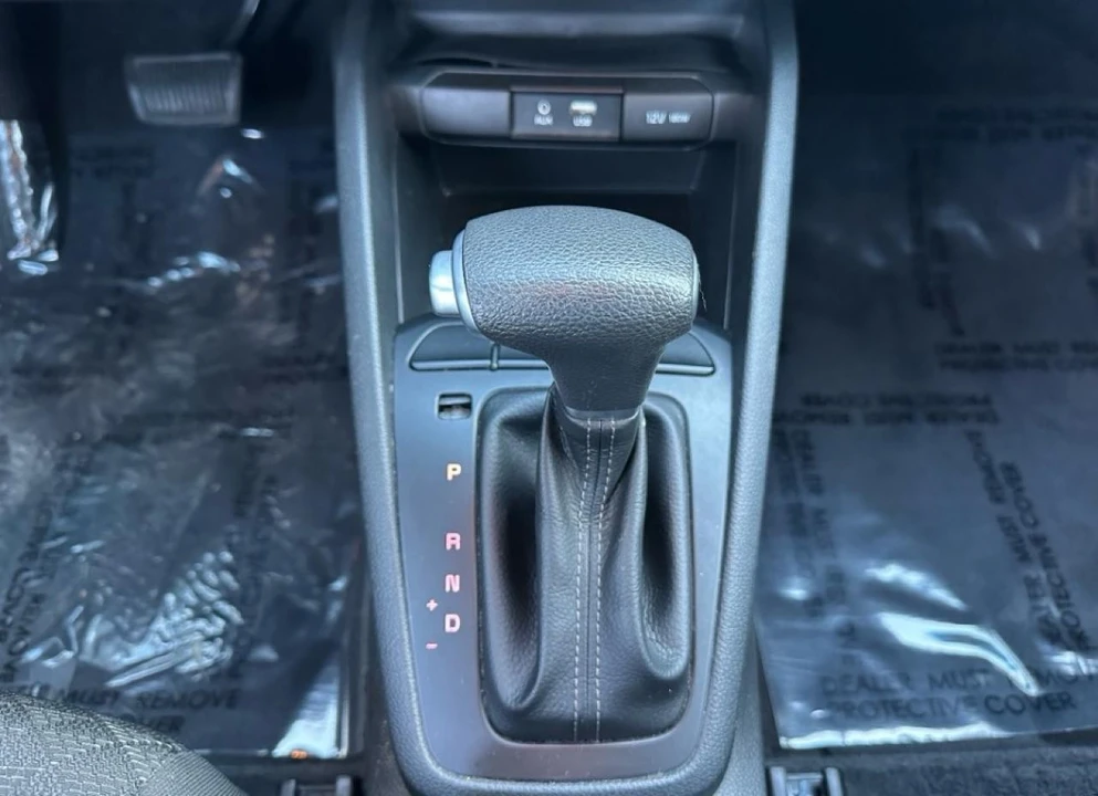 2020 Kia Rio - Image 12 of 14