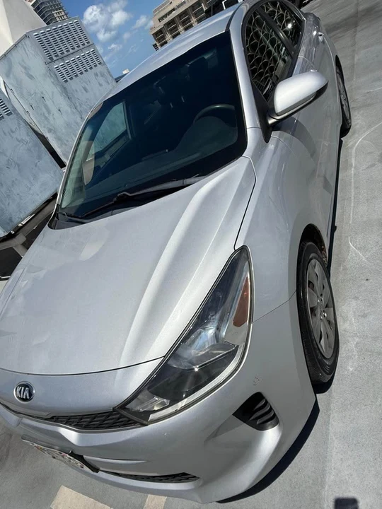 2020 Kia Rio - Image 4 of 11