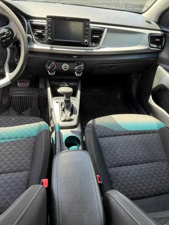 2020 Kia Rio - Image 7 of 11