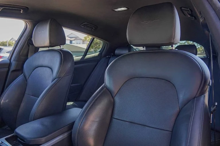 2020 Kia Stinger - Image 6 of 10