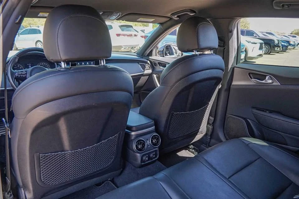 2020 Kia Stinger - Image 9 of 10