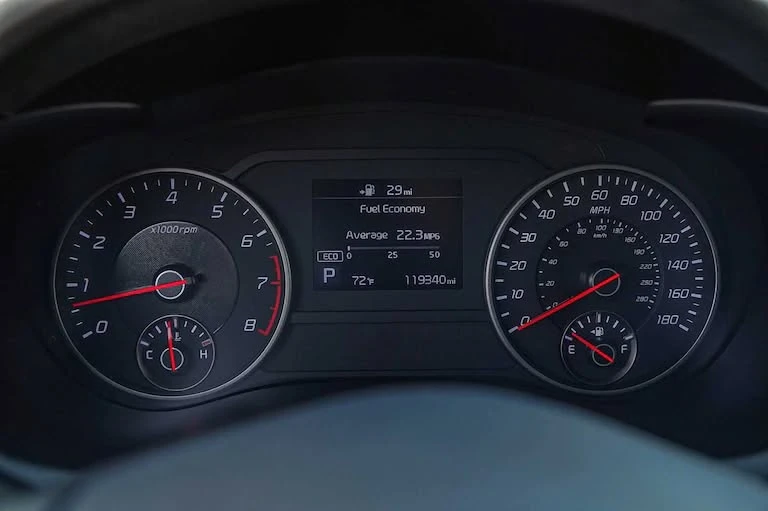 2020 Kia Stinger - Image 7 of 10