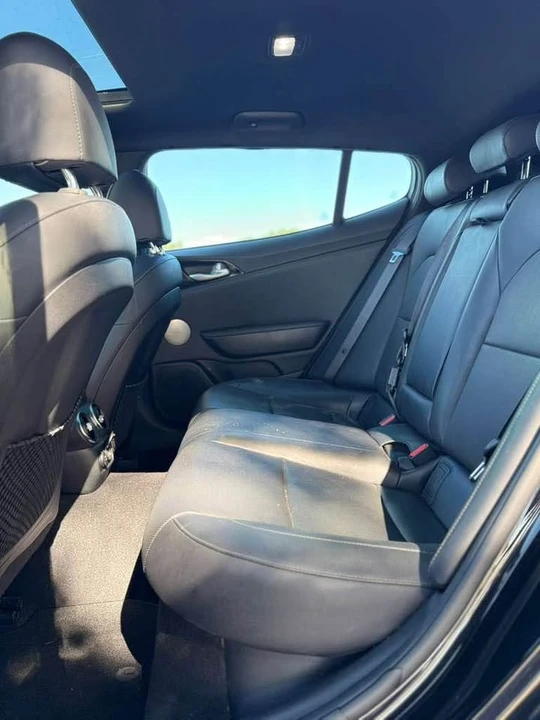 2020 Kia Stinger - Image 5 of 12