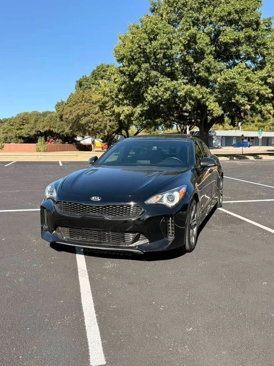2020 Kia Stinger - Image 2 of 12