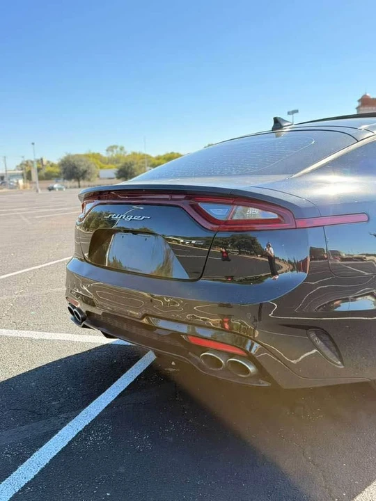 2020 Kia Stinger - Image 9 of 12
