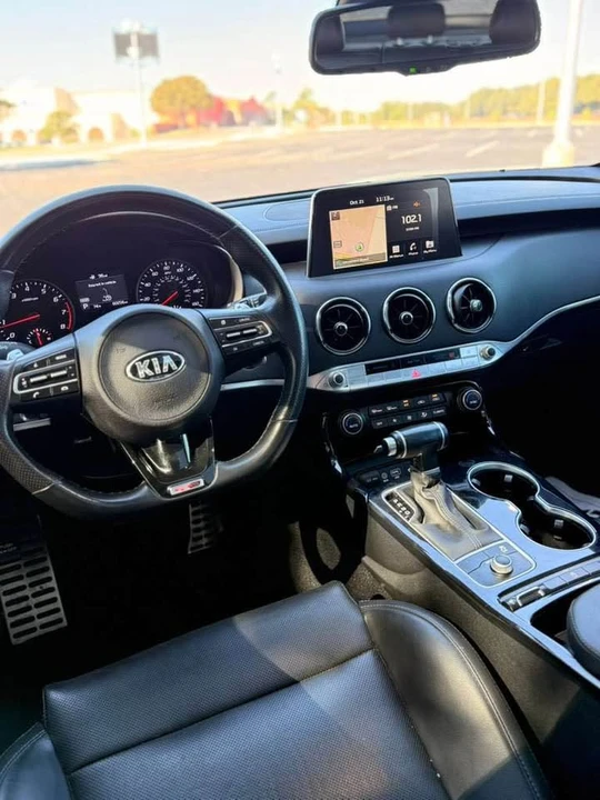 2020 Kia Stinger - Image 4 of 12