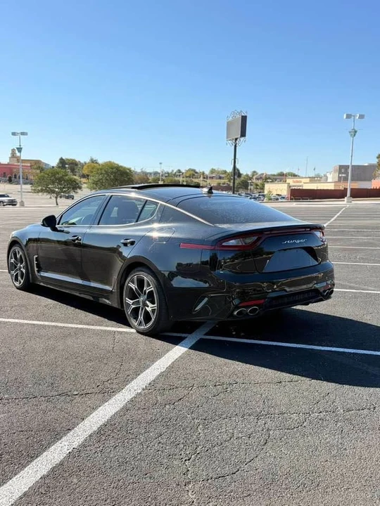 2020 Kia Stinger - Image 11 of 12