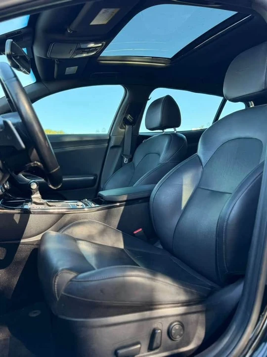 2020 Kia Stinger - Image 6 of 12