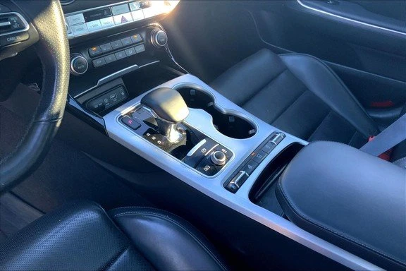 2020 Kia Stinger GT - Image 9 of 19