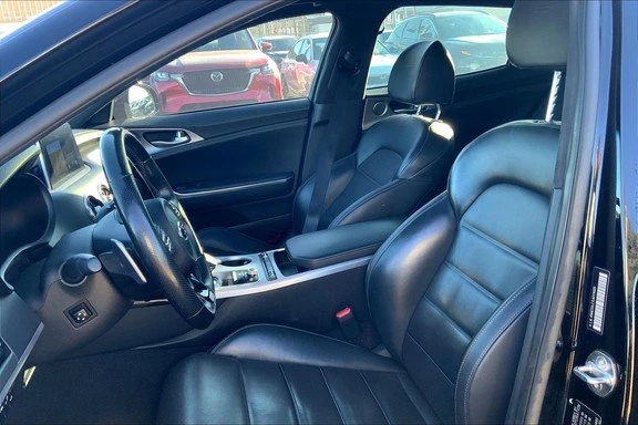 2020 Kia Stinger GT - Image 15 of 19
