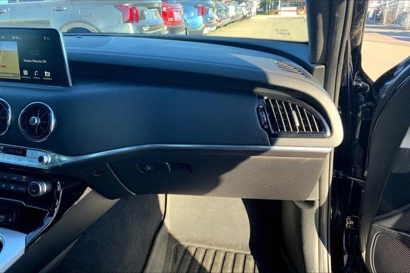 2020 Kia Stinger GT - Image 14 of 19