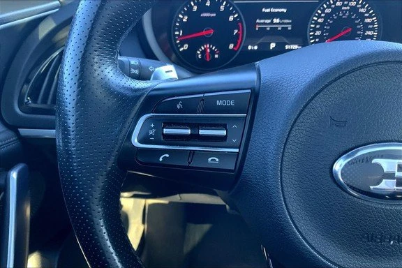2020 Kia Stinger GT - Image 11 of 19