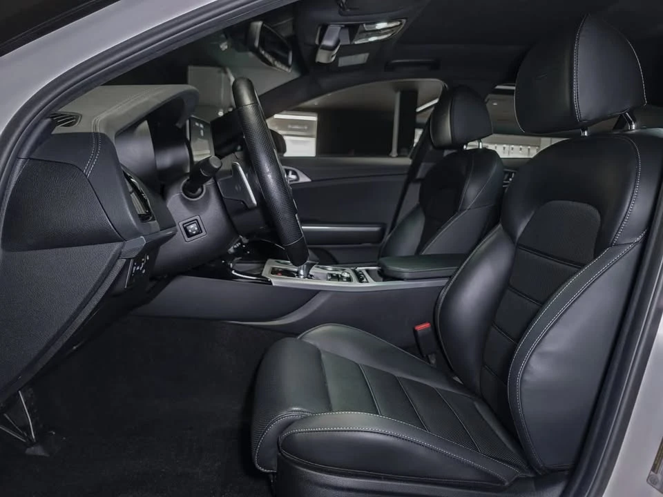 2020 Kia Stinger GT - Image 10 of 20