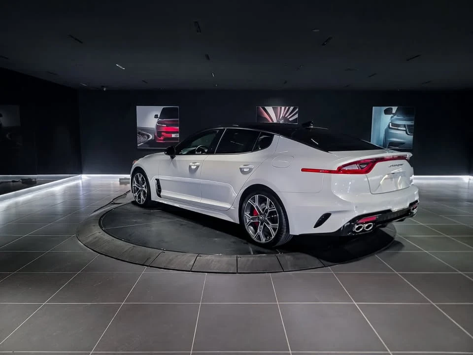2020 Kia Stinger GT - Image 7 of 20