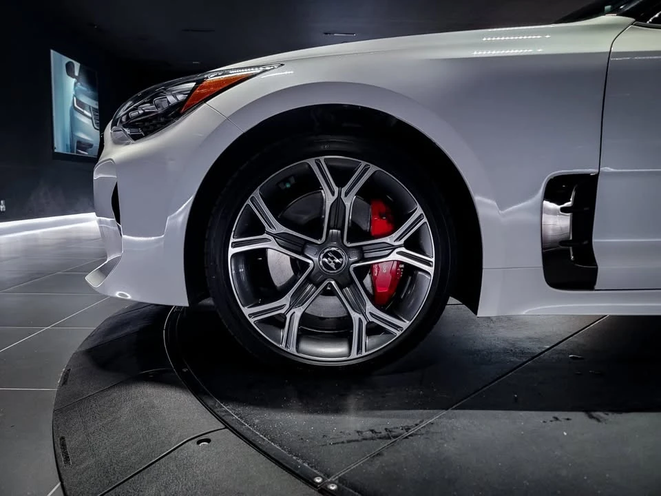2020 Kia Stinger GT - Image 9 of 20