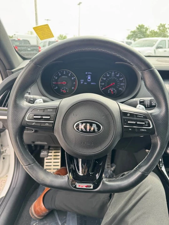 2020 Kia Stinger - Image 7 of 15