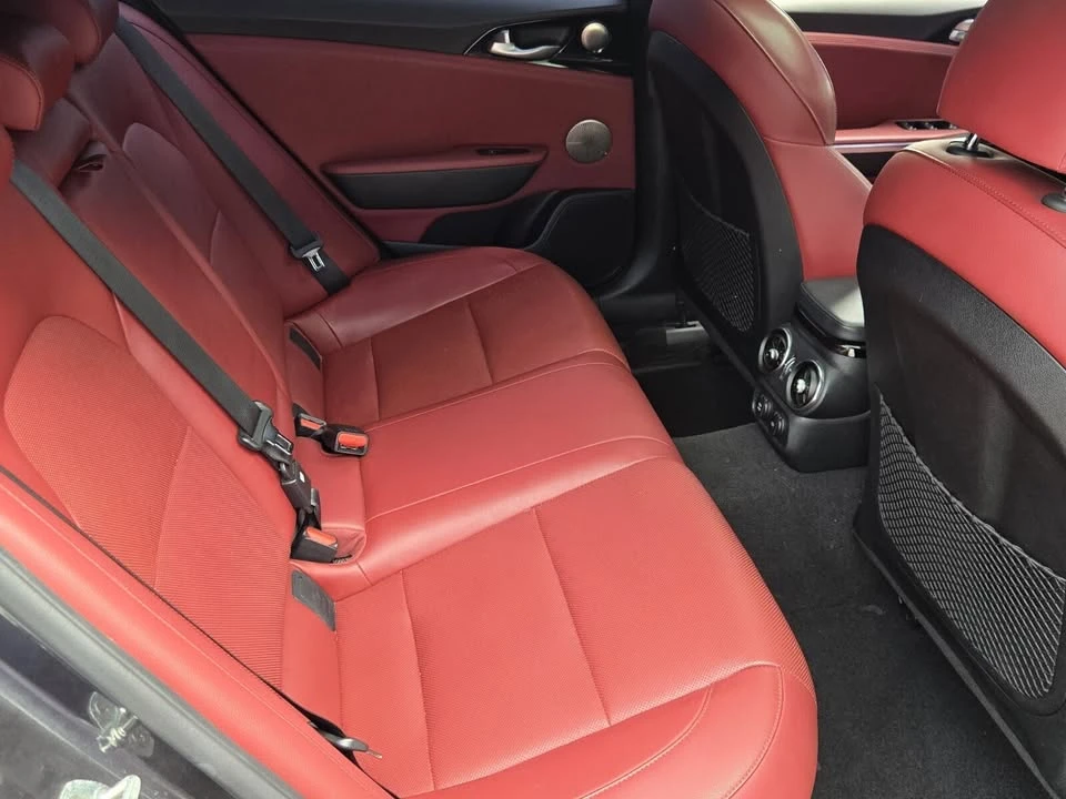 2020 Kia Stinger - Image 12 of 21