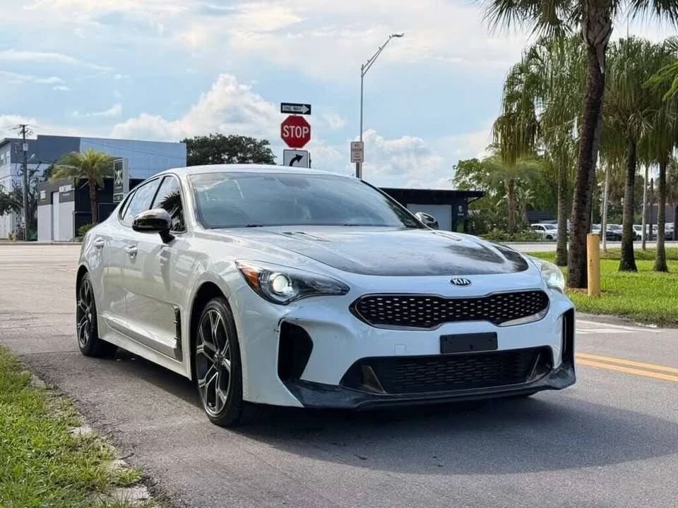 2020 Kia Stinger - Image 3 of 18