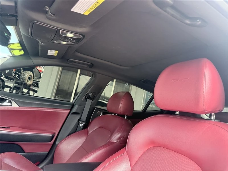 2020 Kia Stinger GT - Image 19 of 20