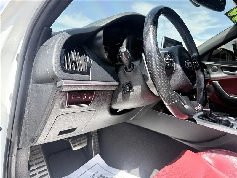 2020 Kia Stinger GT - Image 18 of 20