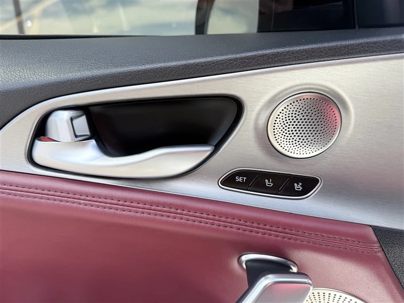 2020 Kia Stinger GT - Image 16 of 20