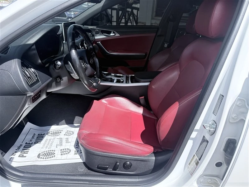 2020 Kia Stinger GT - Image 15 of 20
