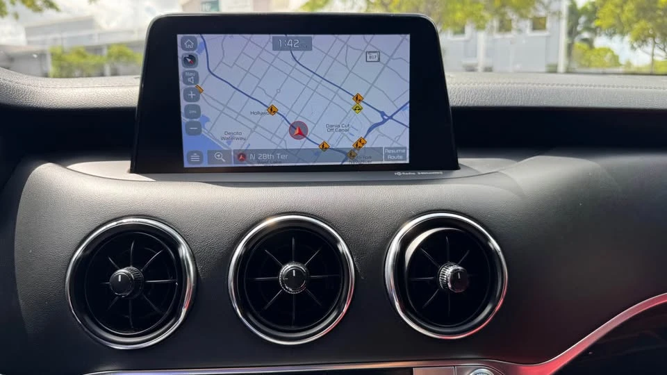 2020 Kia Stinger GT - Image 14 of 18