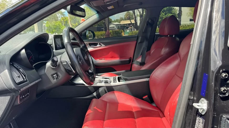 2020 Kia Stinger GT - Image 13 of 18