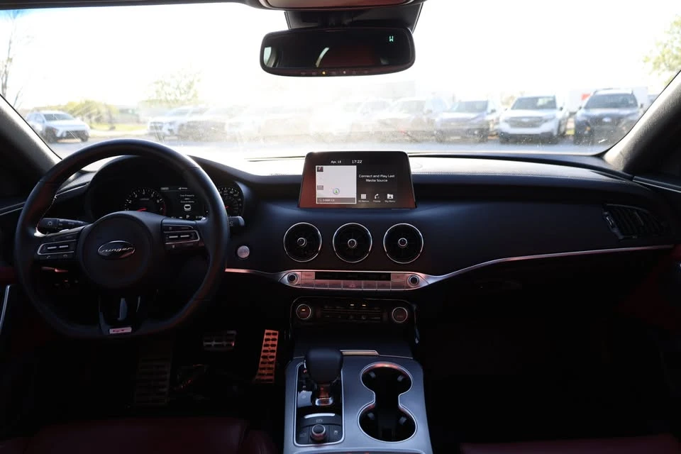 2020 Kia Stinger GT - Image 16 of 20