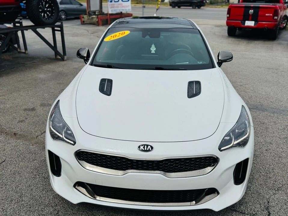 2020 Kia Stinger - Image 10 of 20