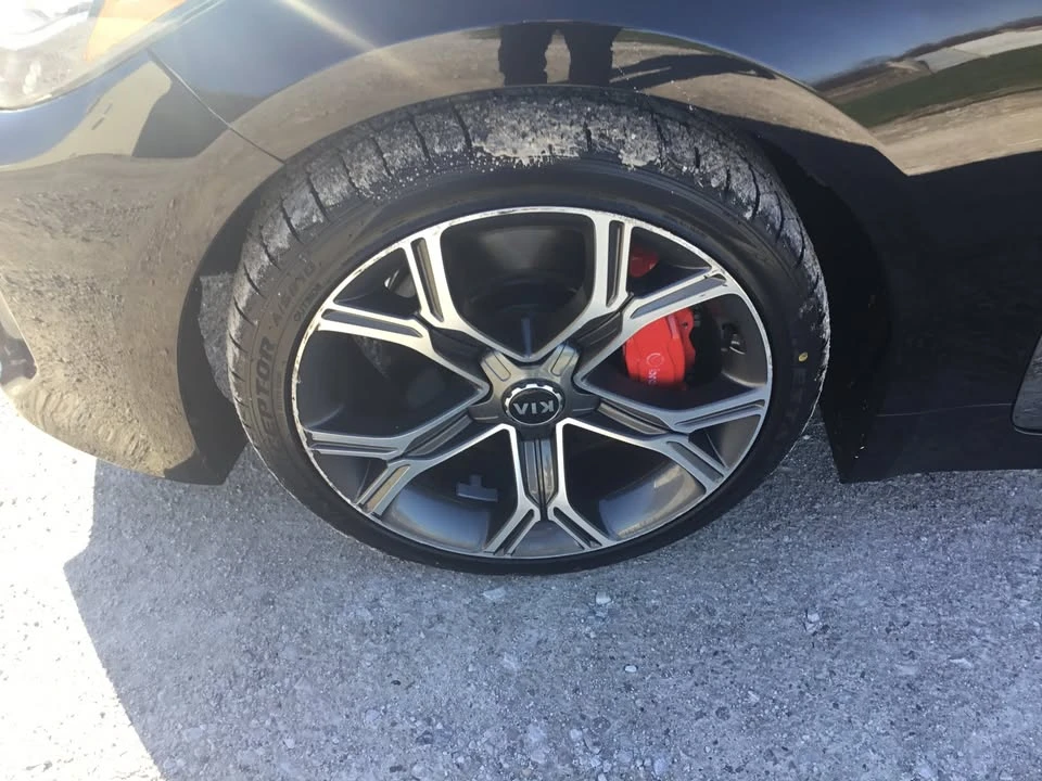 2020 Kia Stinger GT - Image 9 of 18