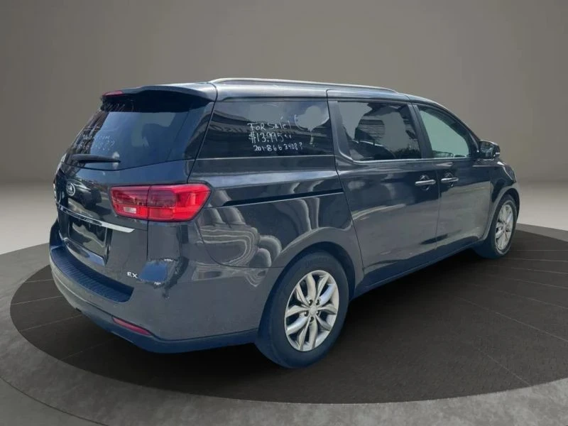 2020 Kia Carnival - Image 6 of 12