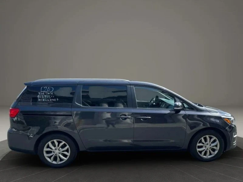 2020 Kia Carnival - Image 5 of 12