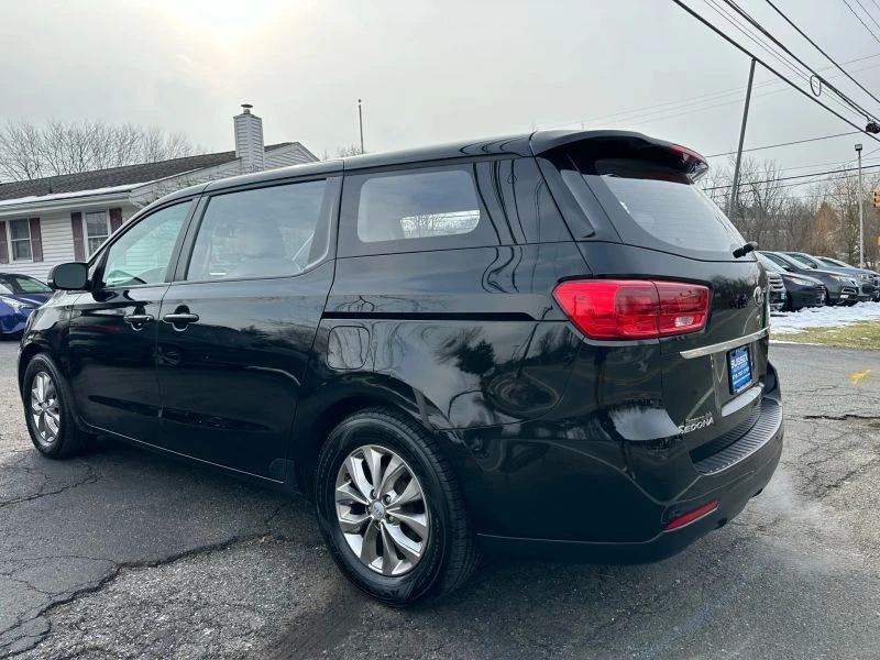 2020 Kia Carnival - Image 4 of 12