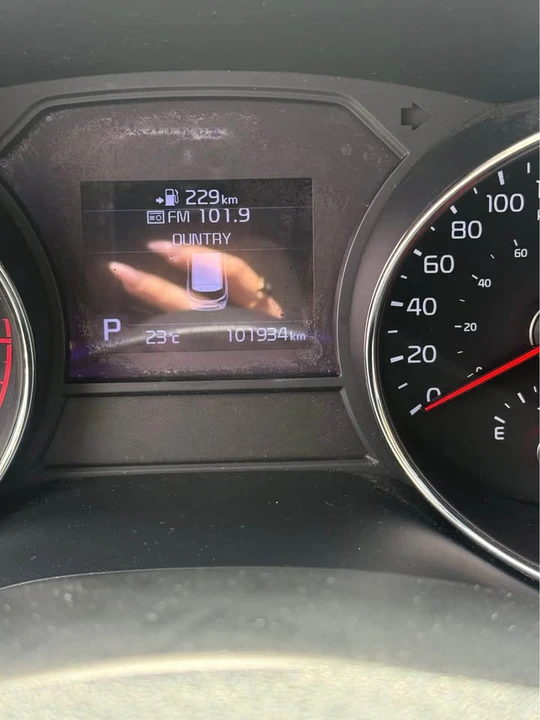 2020 Kia Carnival - Image 12 of 12