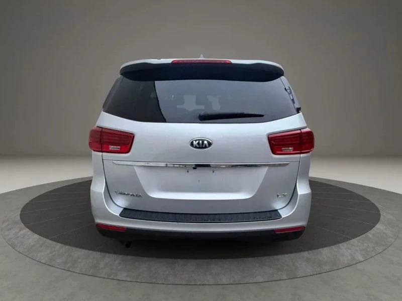 2020 Kia Carnival - Image 6 of 12