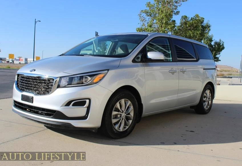 2020 Kia Carnival - Image 3 of 21