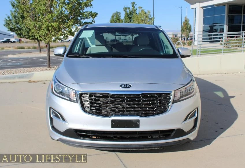 2020 Kia Carnival - Image 12 of 21