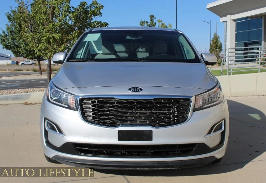 2020 Kia Carnival - Image 13 of 21
