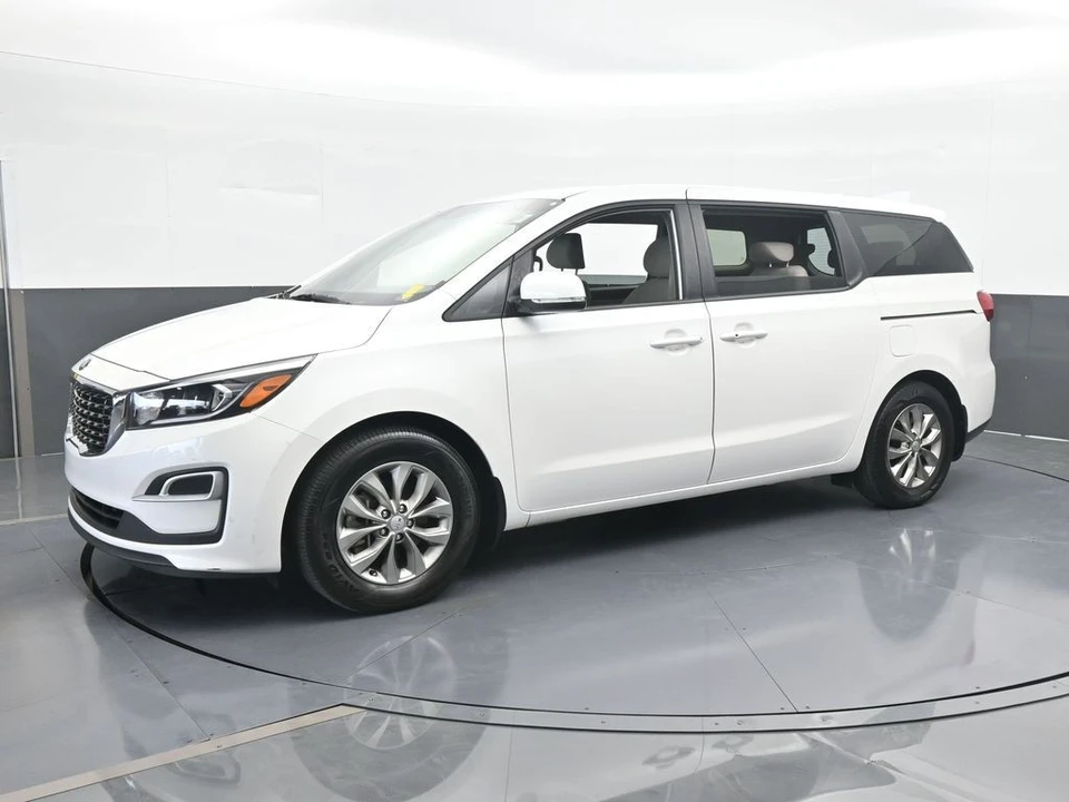 2020 Kia Carnival - Image 2 of 12