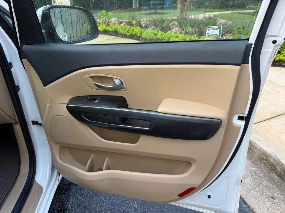 2020 Kia Carnival - Image 16 of 20