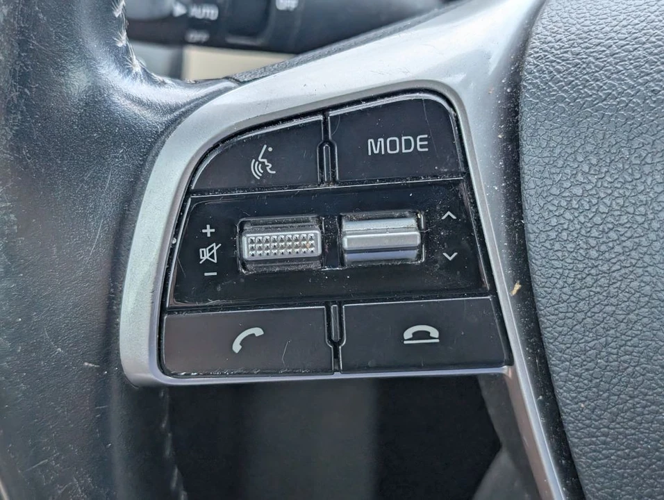 2020 Kia Sorento - Image 14 of 21
