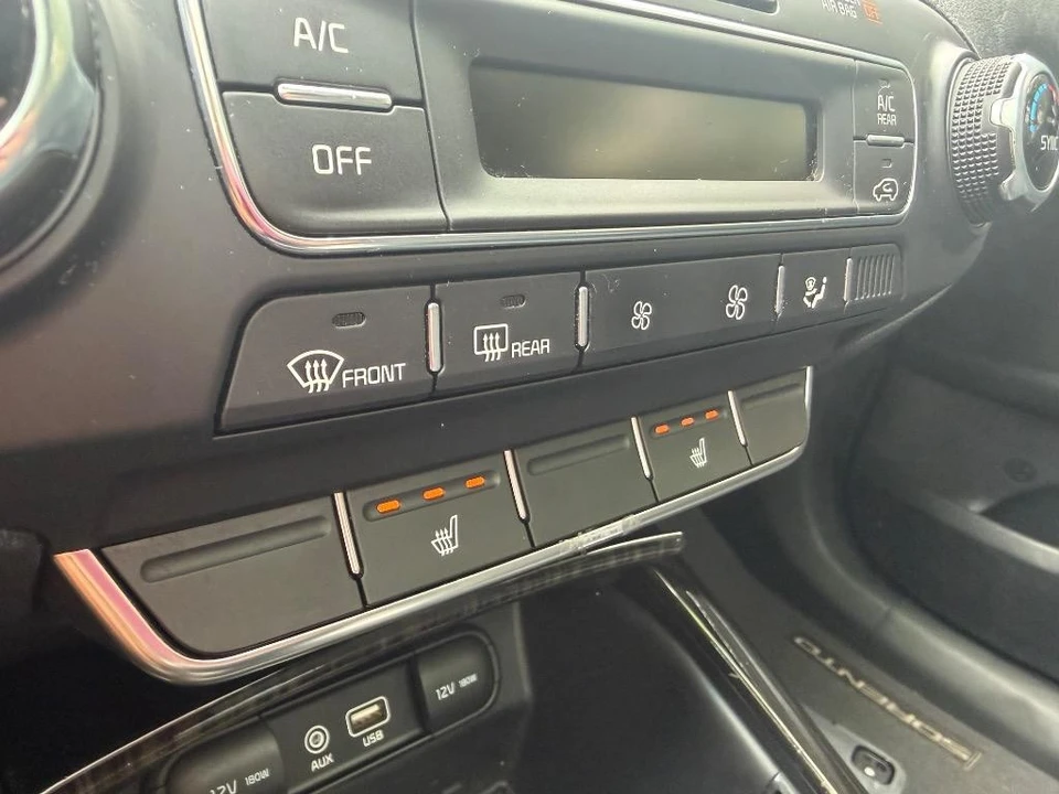 2020 Kia Sorento - Image 15 of 21