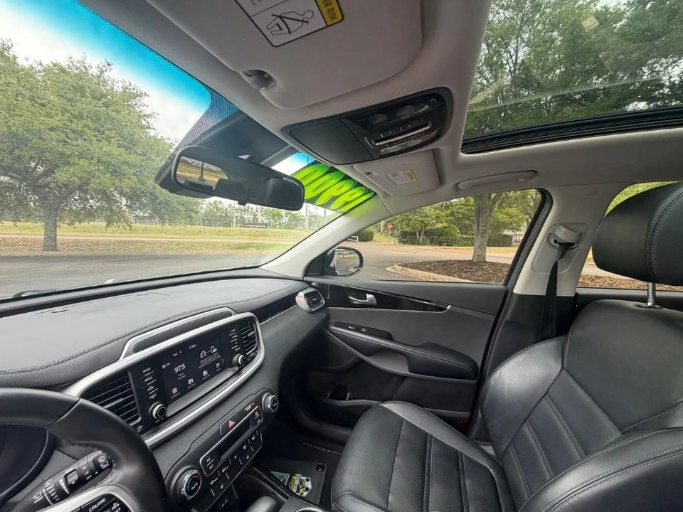 2020 Kia Sorento - Image 11 of 21