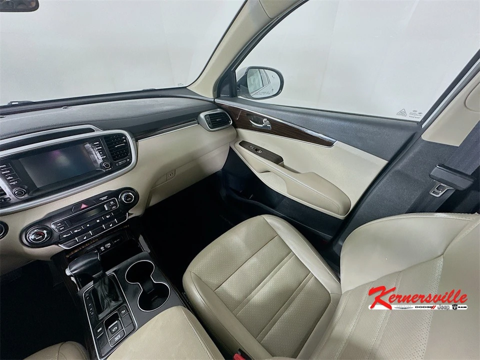 2020 Kia Sorento - Image 11 of 12